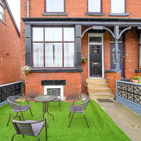 Re15Cf - Comfortable Shared Bedroom In Beeston Gasthof *