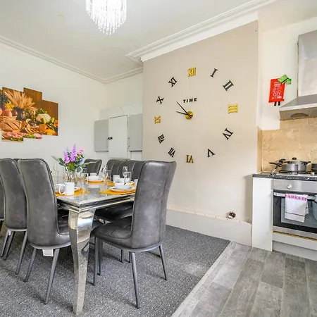 Gasthof Re15Cf - Comfortable Shared Bedroom In Beeston *