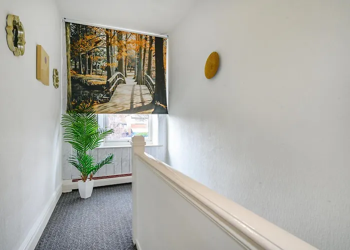 -re15cfa- For Relaxed And Cosy With Free Parking * Лидс